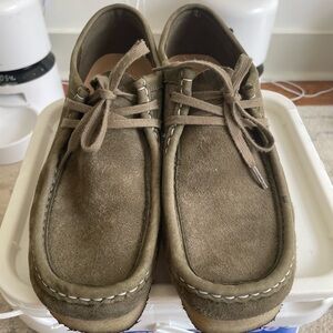 Clarks Men's Green Suede Wallabees Boots Sz 11